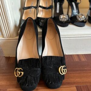 Gucci Women's Black Suede marmont flats with Gold Accent
